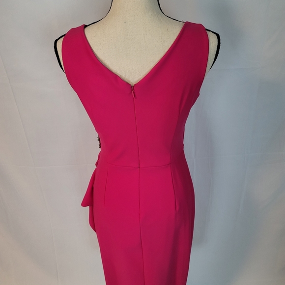 Dress - Picture 6 of 7